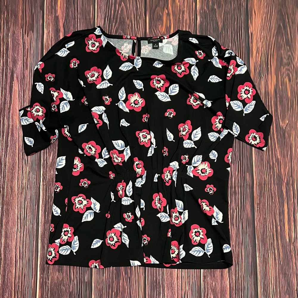 Ann Taylor floral top M